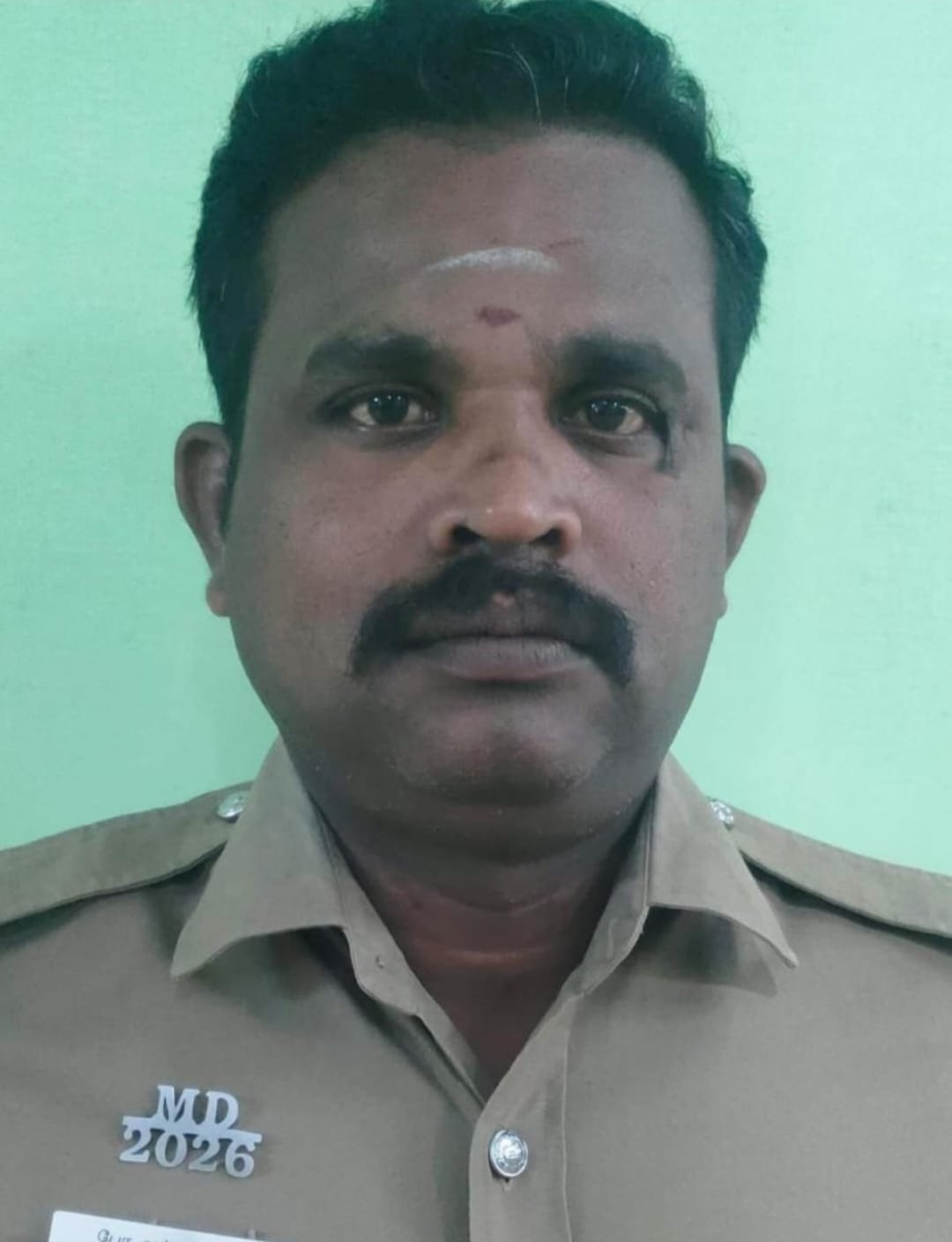 மதுரை மாவட்டம் உசிலம்பட்டியில் முதல் நிலைக் காவலர் வெட்டிக்கொலை