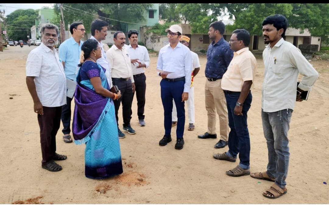 விளையாட்டு வீரர்களுக்கான விளையாட்டு மைதானம் ஆய்வு.