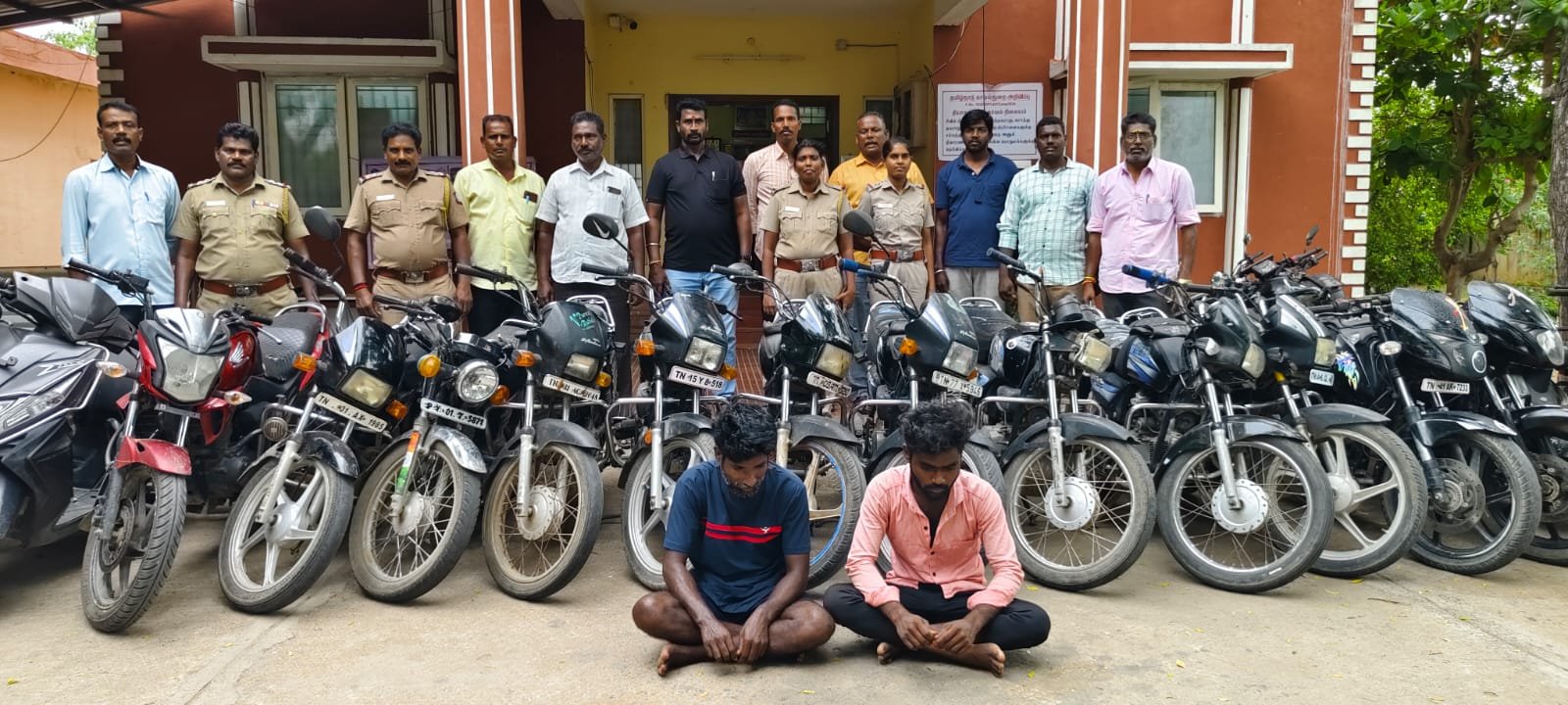 கள்ளக்குறிச்சி மாவட்டம் தியாகதுருகம் பகுதியில் இருசக்கர வாகனம் திருடிய 3 நபர்கள் கைது.