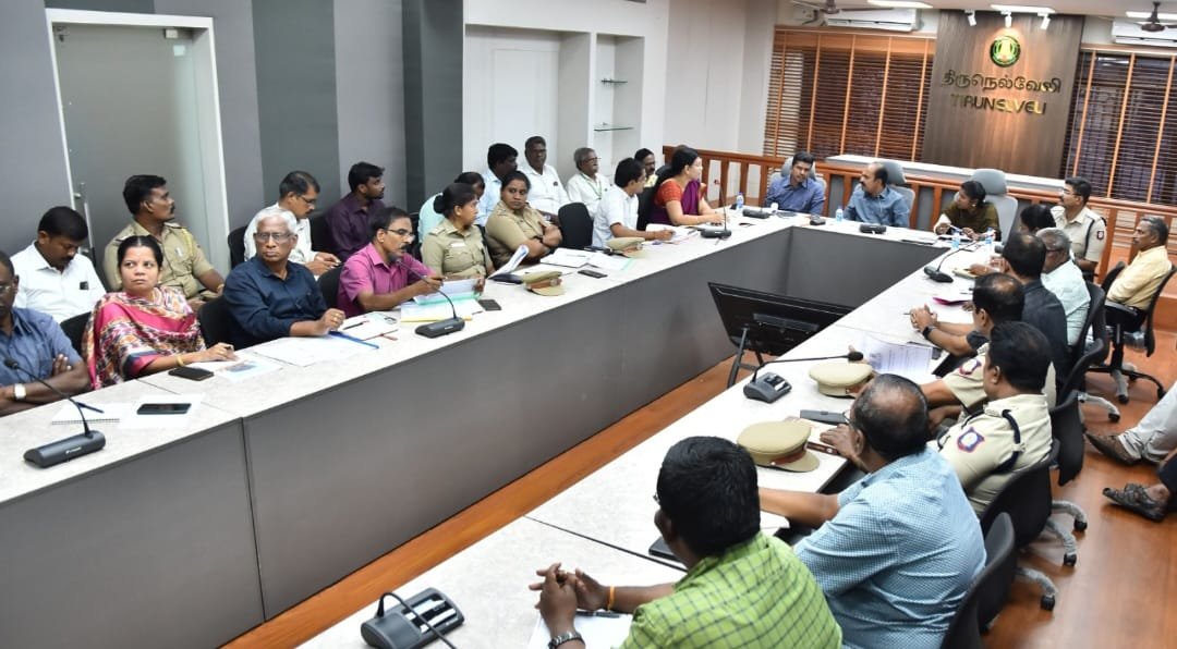 திருநெல்வேலி நெல்லையப்பர் கோவில், ஆனிப்பெருந்திருவிழா முன்னேற்பாடுகள் குறித்த, ஆலோசனை கூட்டம்! மாவட்ட ஆட்சித்தலைவர் தலைமையில் நடைபெற்றது!