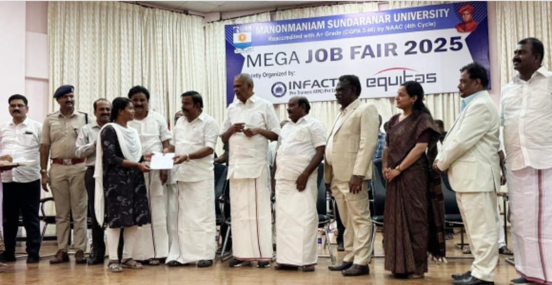 திருநெல்வேலி மனோன்மணியம் சுந்தரனார் பல்கலைக்கழகத்தில், மாபெரும் வேலைவாய்ப்பு முகாம்! மாணவ- மாணவிகள் மொத்தம் 728 பேருக்கு, விழா மேடையிலேயே வேலை நியமன ஆணைகள், வழங்கப்பட்டன!