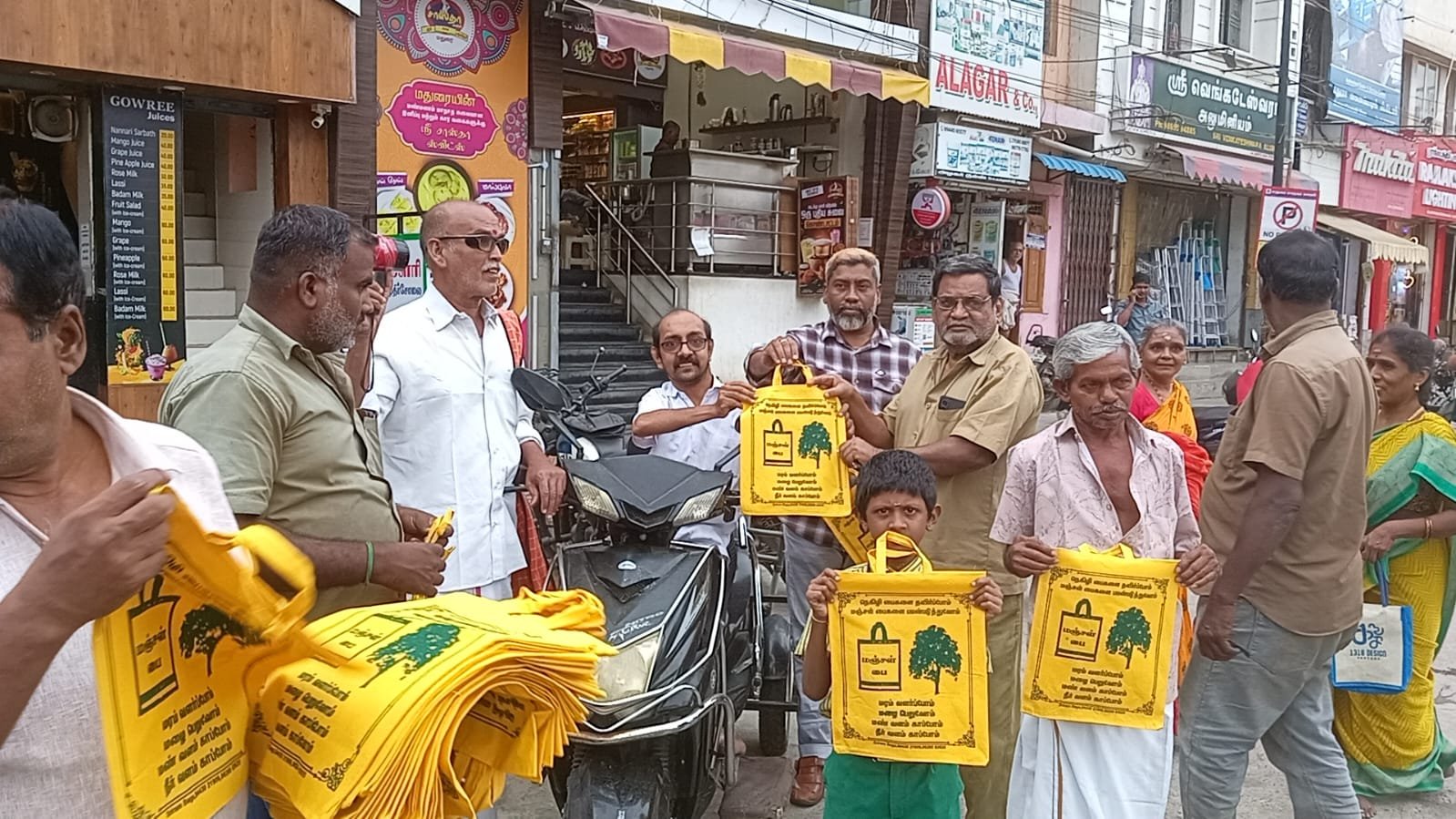 பிளாஸ்டிக் ஒழிப்பு மற்றும் மஞ்ச பை விழிப்புணர்வு