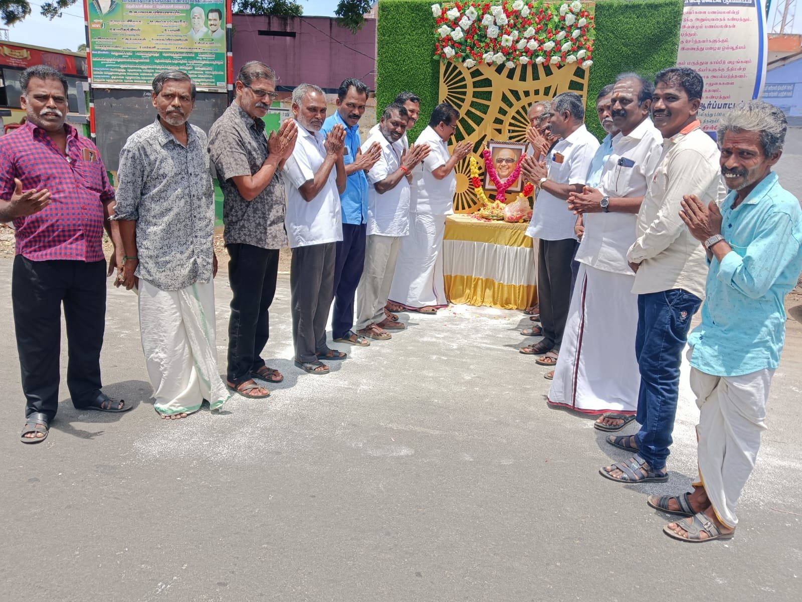 தென்காசி அரசு போக்குவரத்து பணிமனையில் முன்னாள் முதல்வர் கலைஞரின் 7வது நினைவு தினம் அனுசரிப்பு
