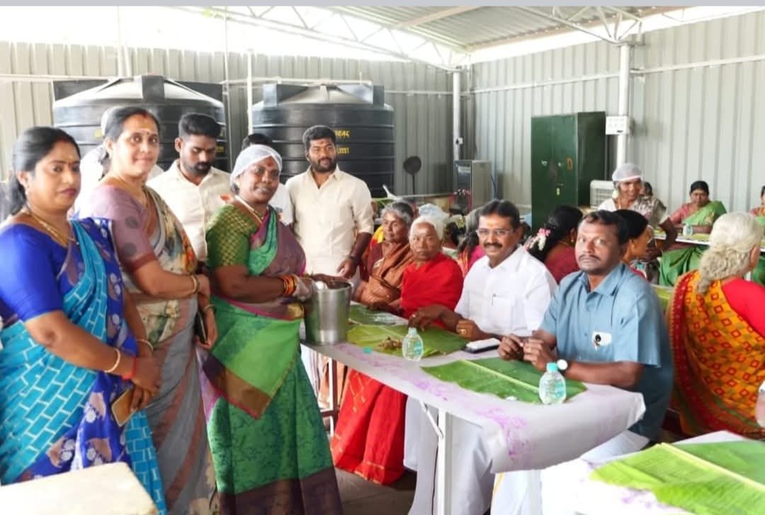 கோவை தண்டு மாரியம்மன் திருக்கோவிலில் சிறப்பு வழிபாடு.