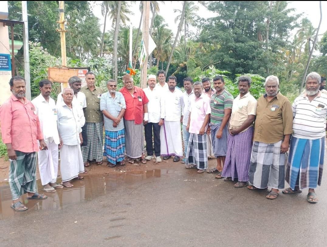 மனிதநேய மக்கள் கட்சி செங்கோட்டை நகர தலைவர் செங்கை அரிப் தலைமையில் சுதந்திர தின விழா கொண்டாடப்பட்டது