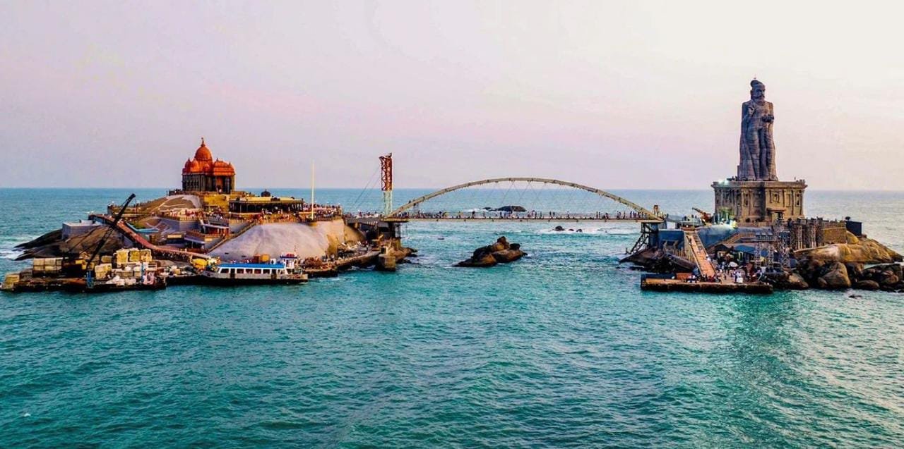 கன்னியாகுமரியில் சுற்றுலா வெள்ளம்