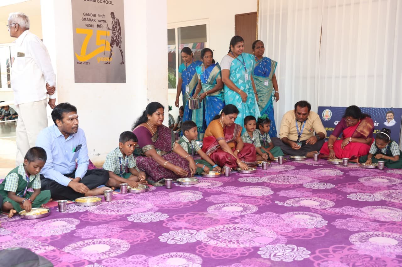 கோவையில் காலை சிற்றுண்டி திட்டம் துவக்கம்.