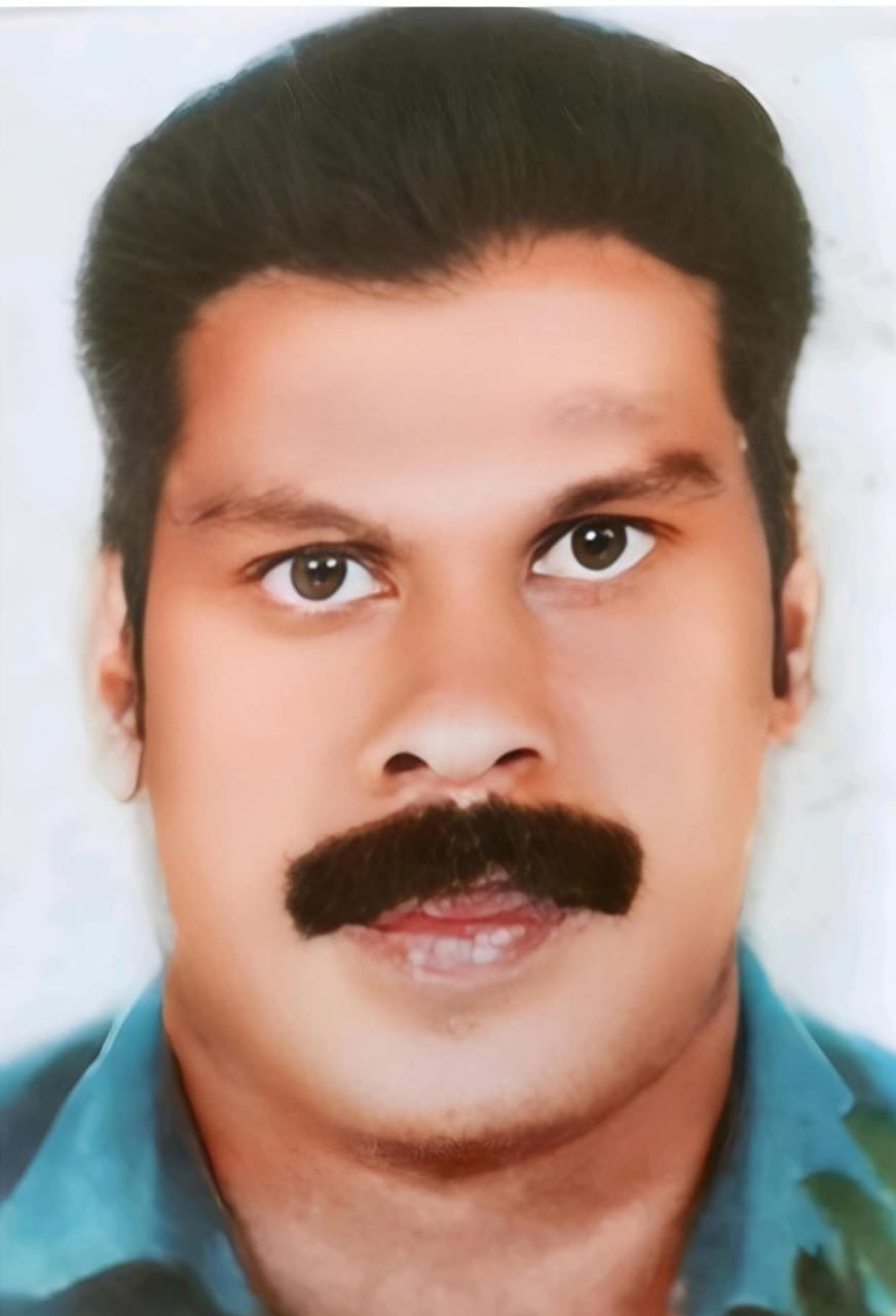 டெம்போ மீது பைக் மோதிய விபத்தில் மெக்கானிக் உயிரிழப்பு !