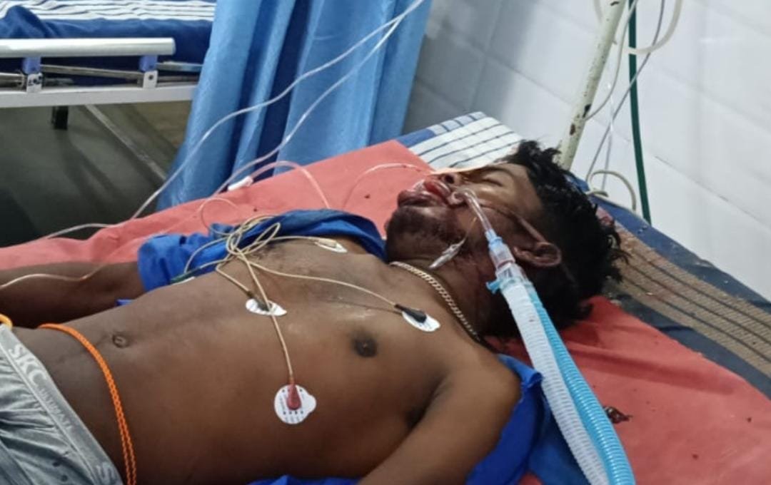 விழுப்புரம் மாவட்டம் ஜானகிபுரத்தில் "டாஸ்மார்க்" அருகாமையில் அடித்துக் கொலை !