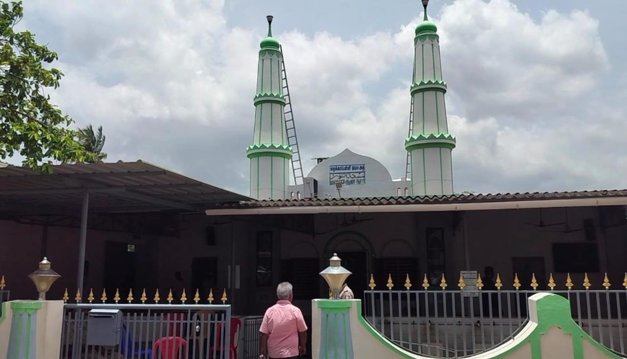 குமரி மாவட்டம் நாகர்கோவில் கோட்டாரில் உருஸ் விழாவைச் சுற்றி தகராறு – வக்ஃபு வாரியத்தின் ஆதரவு சந்தேகத்திற்கு உள்ளாகிறது.