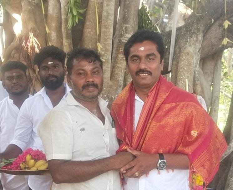 கன்னியாகுமரி மாவட்டம் தம்மத்துக்கோணம் அனைத்து சமுதாய வகை திரு குளத்தங்கரை ஆலமரத்தடி அழகன் மன்னராஜா குலைவாழை இசக்கி அம்மன் திருக்கோவில் முதல் கொடை விழா நடைபெற்றது.