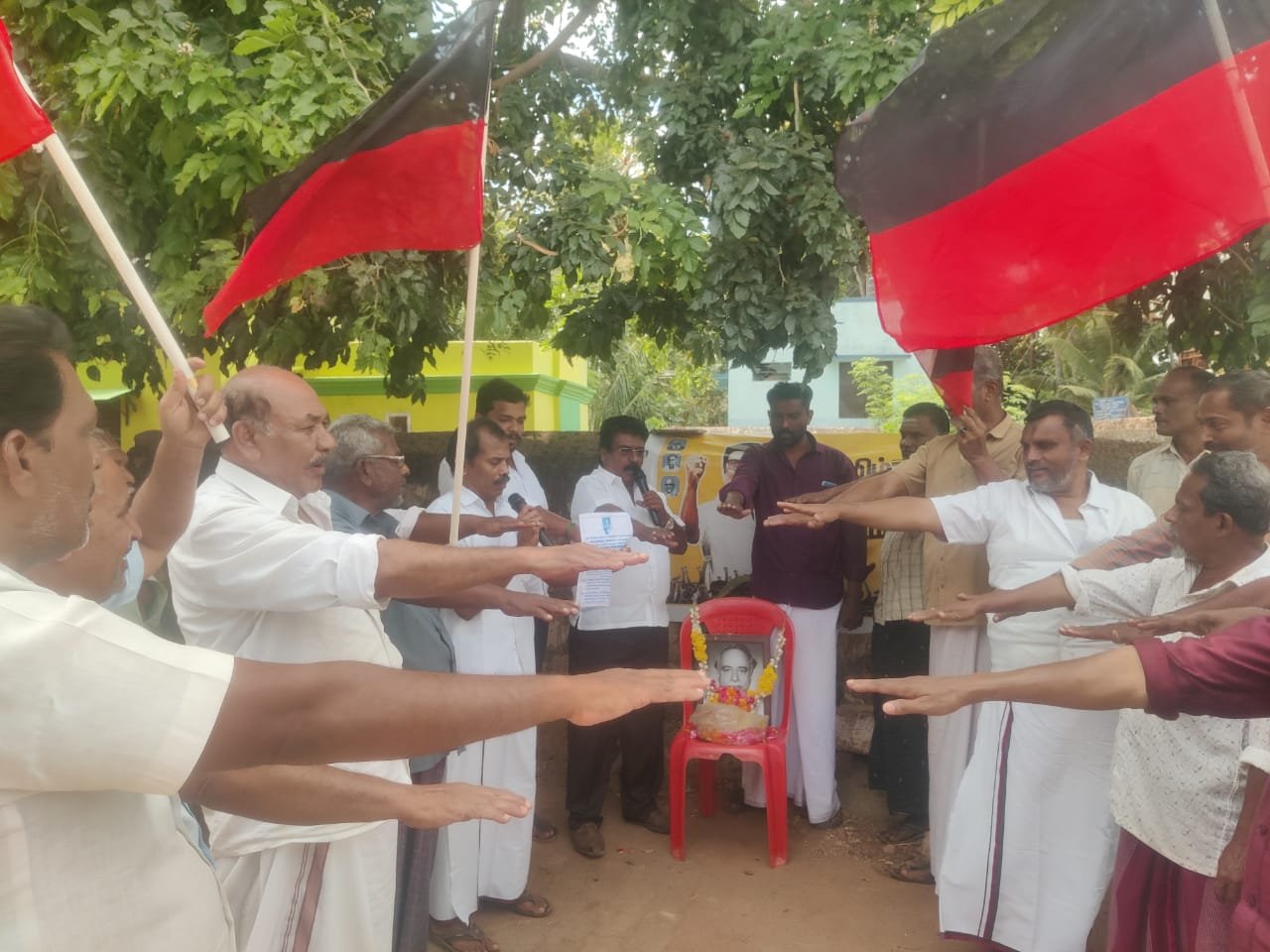 பேரறிஞர் அண்ணாவின் 117 வது பிறந்த தின விழா மற்றும் உறுதிமொழி ஏற்பு பண்பொழி மணலூரில் சிறப்பாக நடைபெற்றது