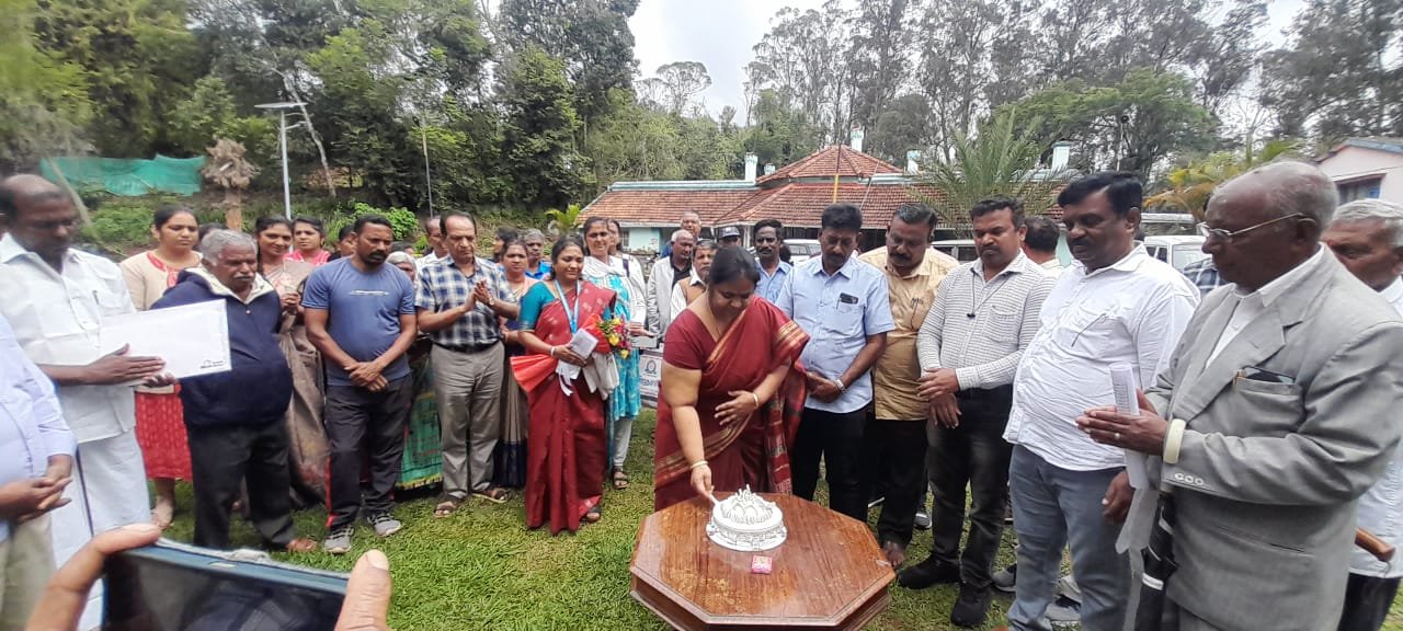 இந்திய கூட்டுறவு இயக்கத்தின் தந்தை சர் பிரடெரிக் நிக்கல்சன் 179வது பிறந்த நாள் கேக் வெட்டிக் கொண்டாட்டம்