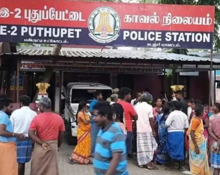 கடலூர் பண்ருட்டி அடுத்த ரெட்டிக்குப்பத்தில் திருமணம் ஆகாத சோகத்தில் இளைஞர் தற்கொலை.