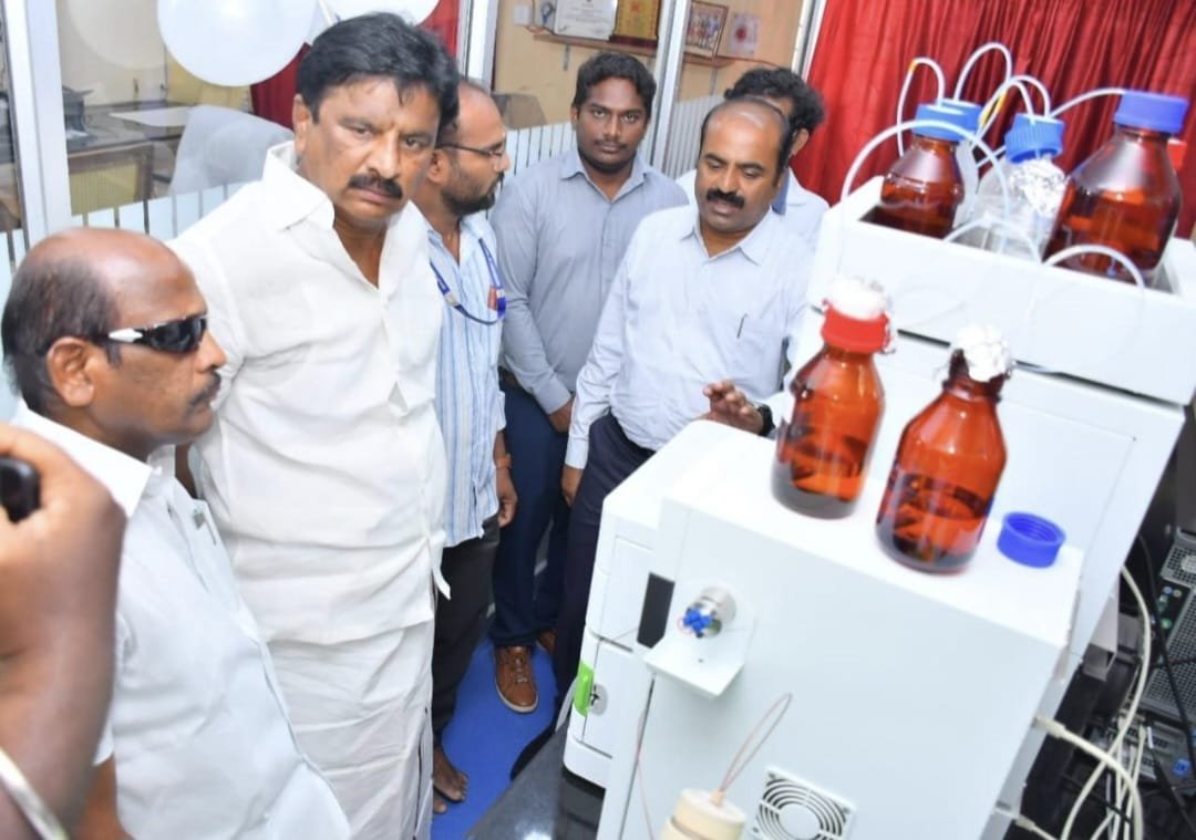 திருநெல்வேலியில், 16 கோடி ரூபாய் மதிப்பில் முடிவு பெற்ற மேம்பாட்டு திட்டங்களை, காணொளி காட்சி மூலம் துவக்கி வைத்த, முதலமைச்சர் மு.க.ஸ்டாலின்!