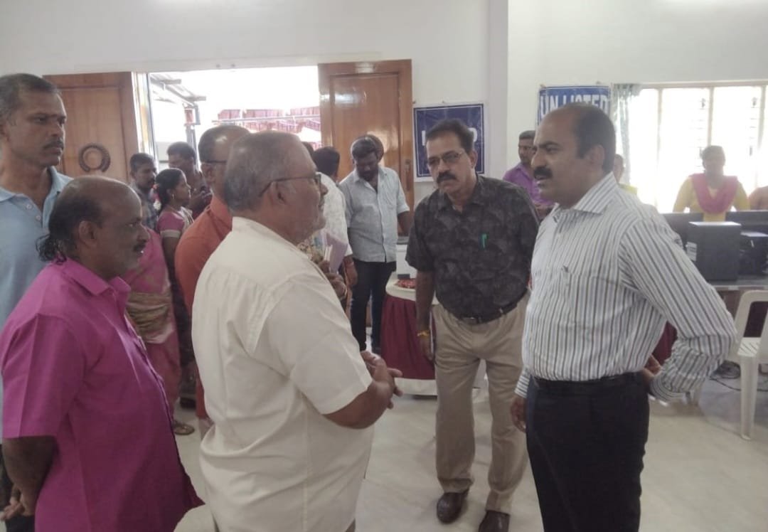 திருநெல்வேலி மாவட்டத்தில், மாநகர் மற்றும் புறநகர் பகுதிகளில் நடைபெற்ற, "உங்களுடன் ஸ்டாலின்!"திட்ட சிறப்பு முகாம்களை, நேரில் பார்வையிட்டு ஆய்வு செய்த, மாவட்ட ஆட்சித்தலைவர் சுகுமார்!