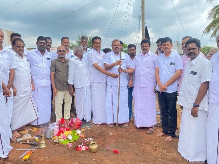 கோயம்புத்தூர் மாவட்டம் , கிணத்துக்கடவு சட்டமன்றத் தொகுதிகுட்பட்ட கிணத்துக்கடவு மேற்கு, மத்திய மற்றும் வடக்கு ஒன்றியங்களில் 8 கோடியே 70 லட்சத்து 59ஆயிரம் ரூபாய் மதிப்பீட்டில் பல்வேறு வளர்ச்சி திட்ட பணிகளுக்கான பூமி பூஜை