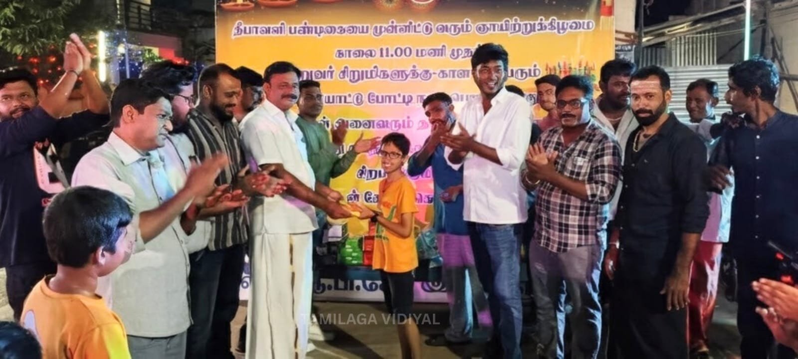 கோட்டார் ஆறுமுக பிள்ளையார் கோவில் தெரு இளைஞரணி சார்பில் சிறுவர் சிறுமியருக்கான விளையாட்டு போட்டி – வெற்றியாளர்களுக்கு பரிசுகள் வழங்கப்பட்டது.