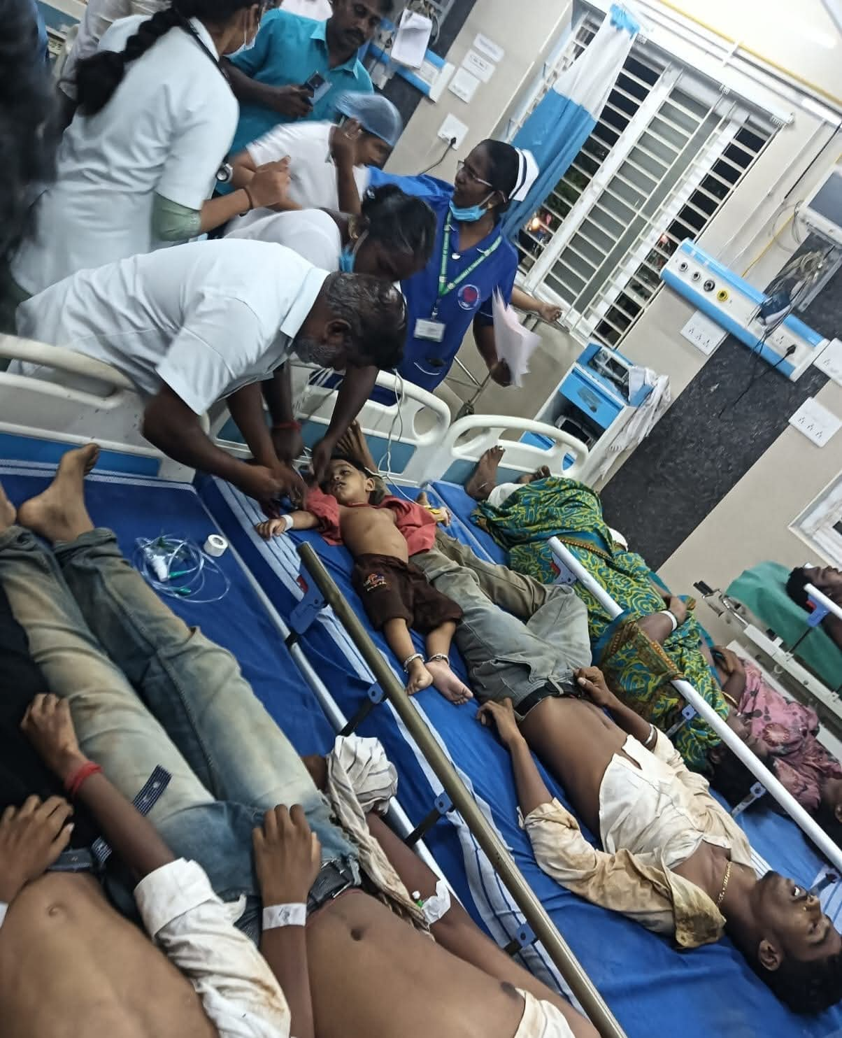 கரூர் துயரம் - உயர் நீதிமன்ற மதுரைக் கிளையில் எந்தெந்த வழக்குகளில் என்னென்ன உத்தரவு.?