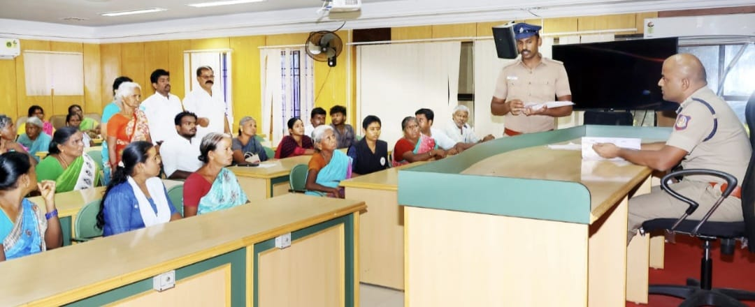 திருநெல்வேலியில், மாவட்ட காவல் கண்காணிப்பாளரால் நடத்தப்பட்ட, பொதுமக்கள் குறைதீர்ப்பு நாள் கூட்டம்!