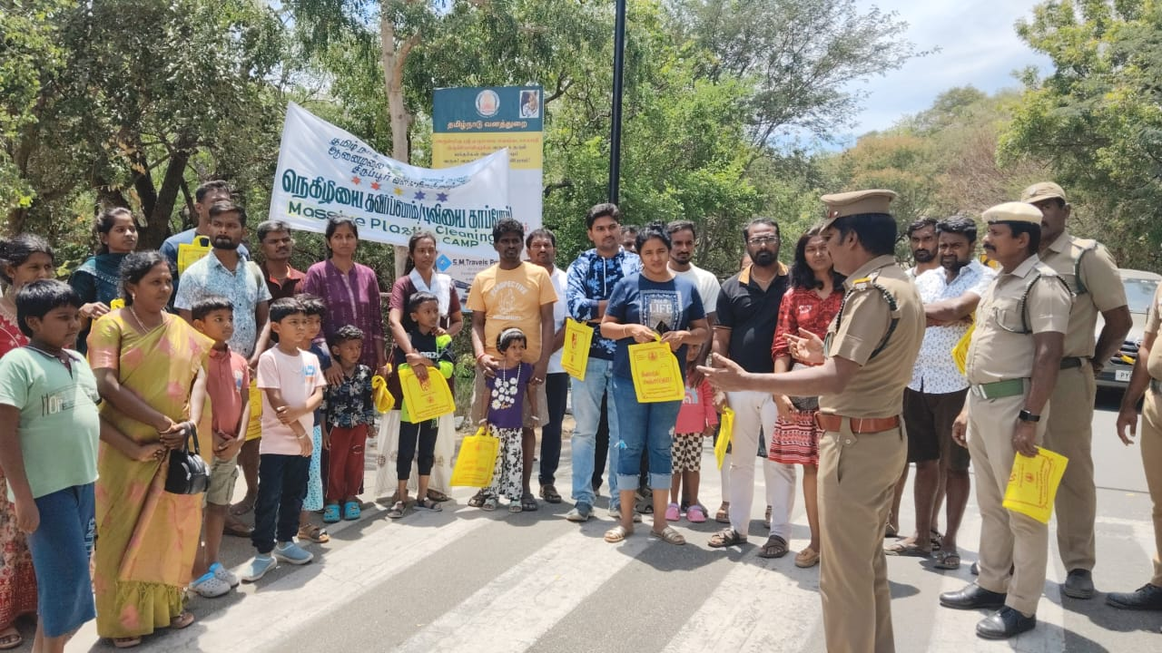 திருப்பூர் மாவட்டம் உடுமலை அருகே ஆனைமலை புலிகள் காப்பகம் திருப்பூர் வனக்கோட்டம் ஒன்பதாவது சோதனை சாவடியில், 2/10/2025 அன்று வன உயிரின வார விழா தொடங்கப்பட்டது..