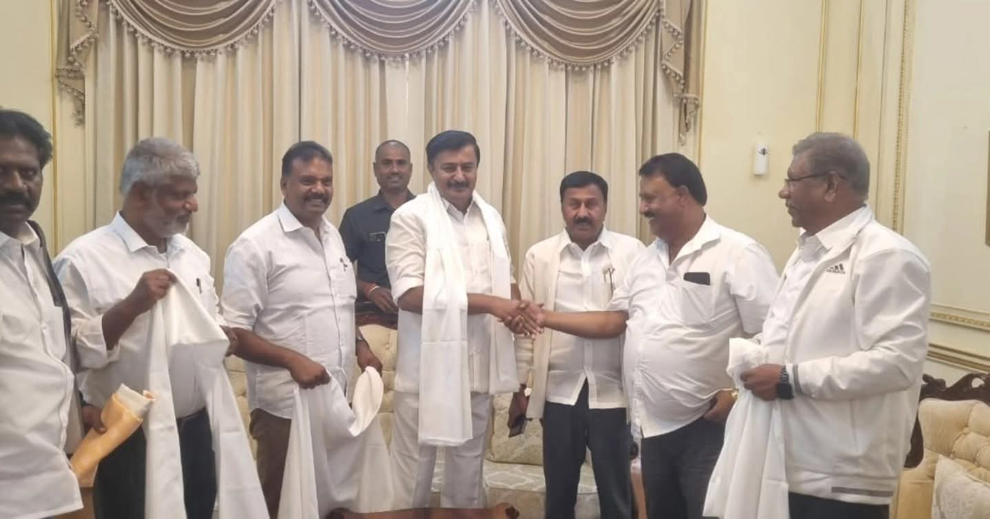 நீலகிரி மாவட்டத்தில் பெய்து வரும் மழைபொழிவு குறித்து ஆய்வு மேற்கொள்ள, வருகை தந்த மாவட்ட பொறுப்பு அமைச்சர் மாண்புமிகு மு.பெ.சாமிநாதன் அவர்கள்....