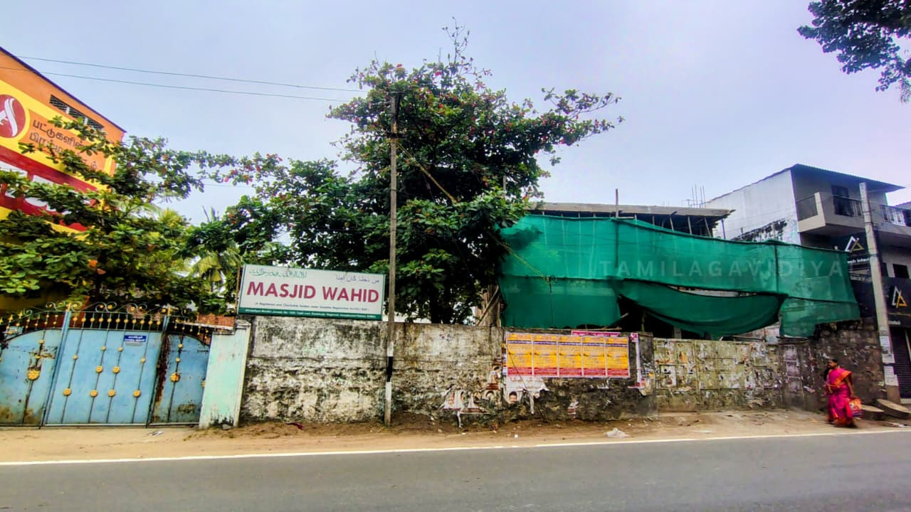 நாகர்கோவிலில் பரபரப்பு கடல் உணவு தொழிற்சாலையா அல்லது தொழிற்கூடமா, அடர்ந்த பகுதியில் வாழும் பொதுமக்கள் அச்சம்!!!