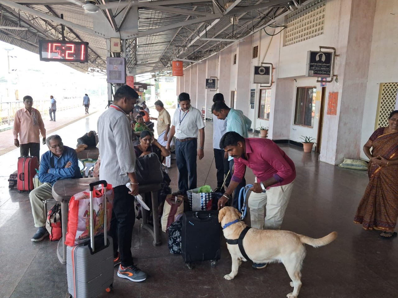 விழுப்புரம் மாவட்ட காவல்துறையினர் டிசம்பர் 6 தினத்தை முன்னிட்டு மாவட்டத்தில் பலத்த பாதுகாப்பு பணிகள் தீவிரம்