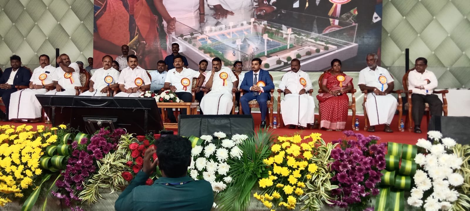 கோயம்புத்தூர் மாநகராட்சி மேற்கு மண்டலம் வார்டு எண் 72- க்கு உட்பட்ட ஆர் எஸ் புரம் மாநகராட்சி இருபாலர் பள்ளியில் ரூபாய் 9.67 கோடி மதிப்பில் சர்வதேச ஹாக்கி விளையாட்டு மைதானம் திறப்பு