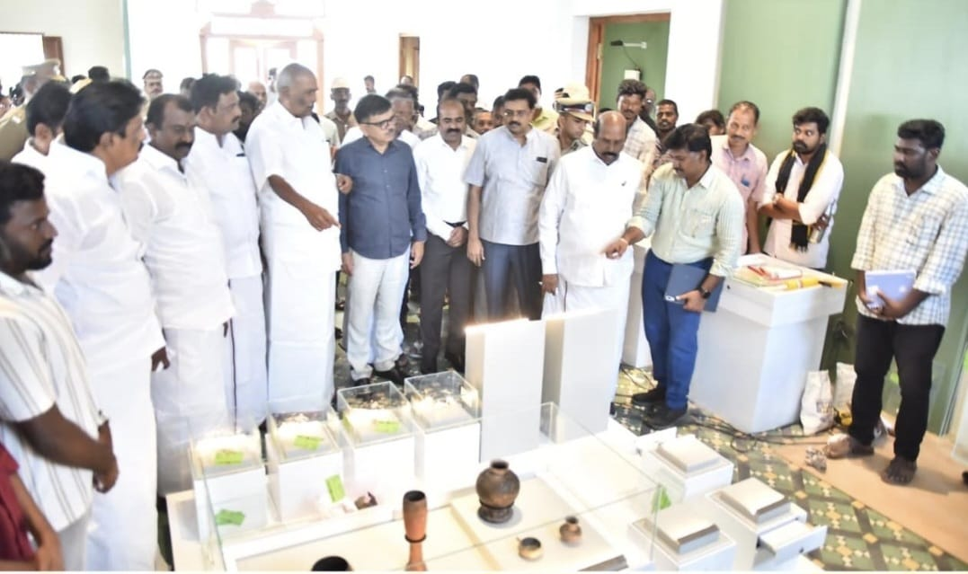 திருநெல்வேலி ரெட்டியார்பட்டியில், 60 கோடி ரூபாய் மதிப்பில் உருவாக்கப்பட்டுள்ள, 'பொருநை அருங்காட்சியகம்` 21- ஆம் தேதி திறப்பு! முதலமைச்சர் மு.க.ஸ்டாலின் நேரடியாக, திறந்து வைக்கிறார்! பொதுப்பணித்துறை மற்றும் நெடுஞ்சாலைத்துறை அமைச்சர் எ.வ.. வேலு, நெல்லையில் பேட்டி!