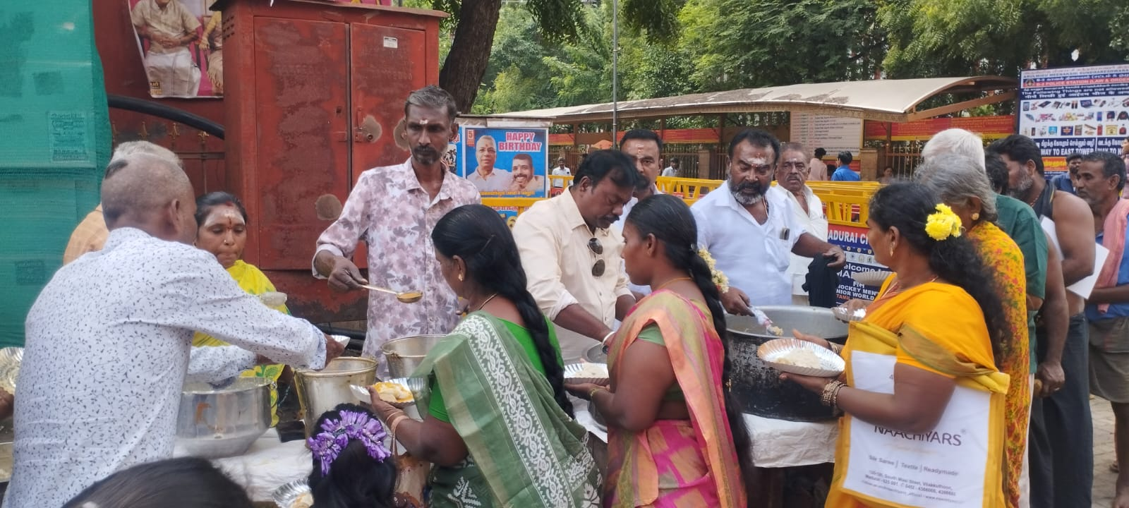 மதுரை ஜெயில் காளியம்மன் கோயிலில் மார்கழி அமாவாசை சிறப்பு பூஜை – பக்தர்களுக்கு அன்னதானம்..