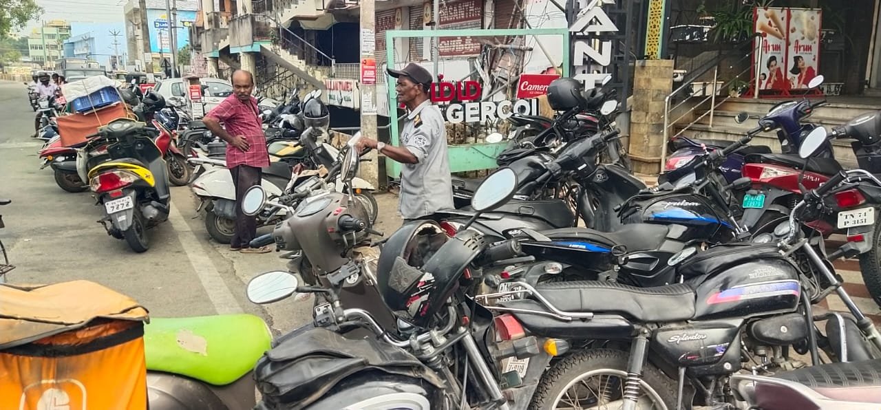 மாநகராட்சிக்கு மாமூலா? விதிகளுக்குச் சவால் விடும் உணவகங்கள்: நாகர்கோவிலில் தொடரும் விதிமீறல்கள்!