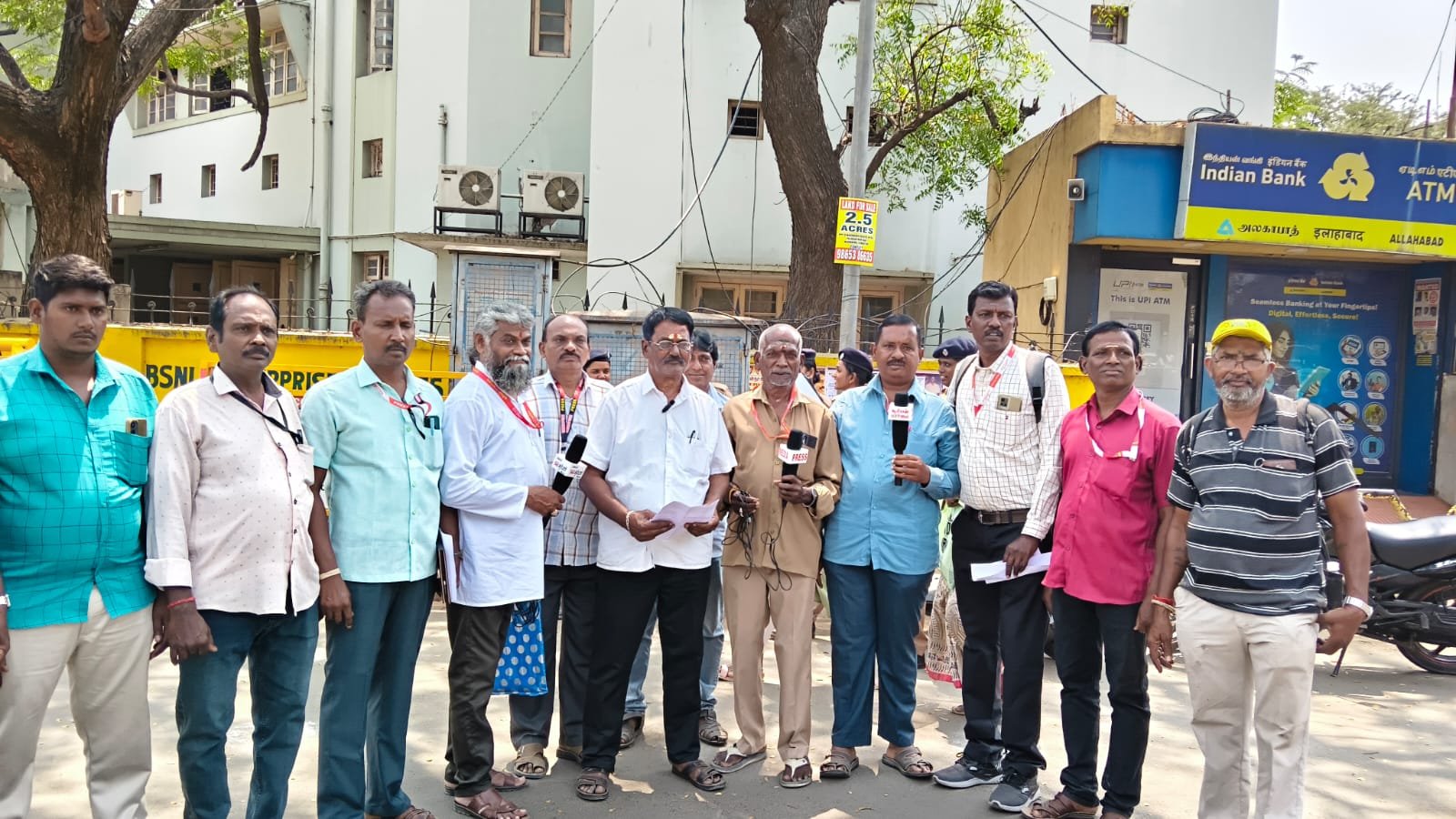தமிழ்நாடு அச்சு ஊடக உரிமையாளர் சங்கம் சார்பாக ஆர்ப்பாட்டம்