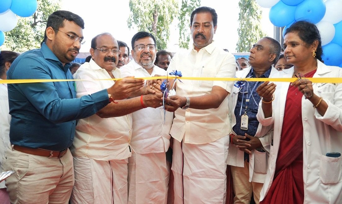 திண்டுக்கல் மாவட்டம் பழனியில் உணவு மற்றும் உணவுப்பொருள் வழங்கல் துறை அமைச்சர் அர.சக்கரபாணி பழனி அரசு தலைமை மருத்துவமனையில் ரூ.70.00 கோடி மதிப்பீட்டில் 137 படுக்கை வசதிகளுடன் புதிதாக அமைக்கப்பட்டுள்ள கூடுதல் கட்டங்களை பொதுமக்கள் பயன்பாட்டிற்கு திறந்து வைத்தார்.