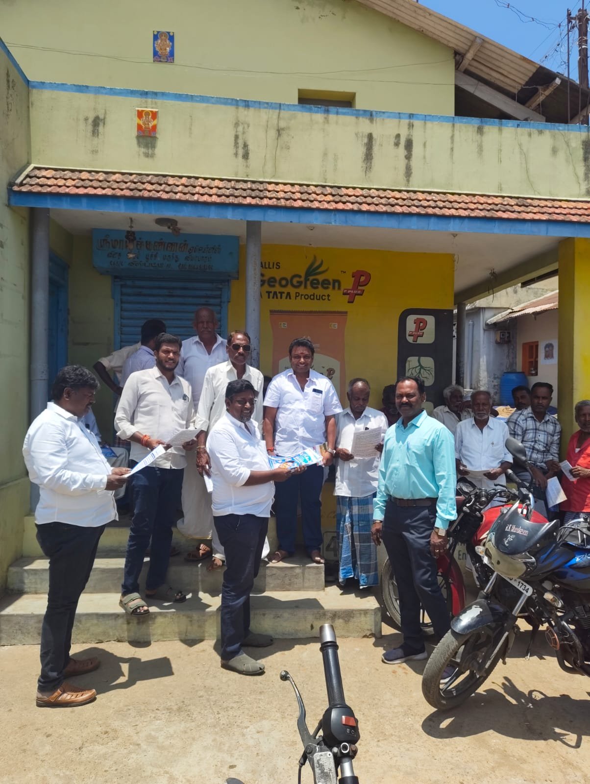 பழனி மலைக்கிராமங்களில் சுயேச்சை வேட்பாளர் ஆடலூர் ராமமூர்த்தி தீவிர வாக்கு சேகரிப்பு: ‘மோதிரம்’ சின்னத்திற்கு பெருகும் மக்கள் ஆதரவு!