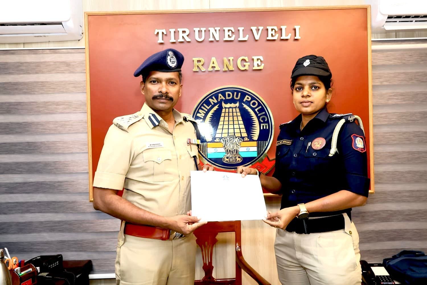 விழிப்புணர்வின் பலன்: மூன்று மாணவிகள் புகார் அளிக்க வழிவகுத்த காவல் அதிகாரிக்கு பாராட்டு