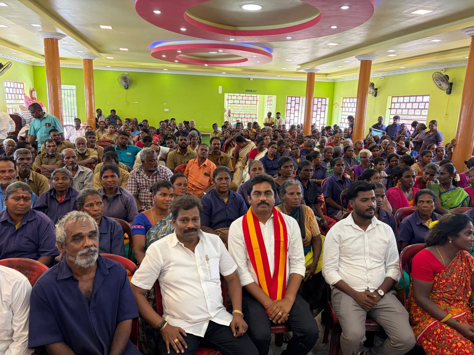 தூய்மைப் பணியாளர்களுக்கு நலத்திட்ட உதவிகள் : ஓணம் கொண்டாட்டத்துடன் த.வெ.க. அரசின் 100 நாள் சாதனை நிகழ்ச்சி.