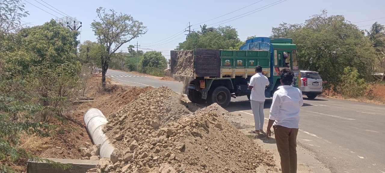 ஒட்டன்சத்திரம் அருகே நீரோடையை அடைத்து சட்டவிரோதமாக பாதை அமைப்பு - தனியார் காற்றாலை நிறுவனம் மீது புகார்!