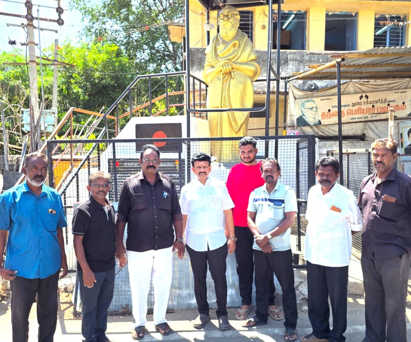 பழனியில் விசிக மாநில செயலாளர் தலைமையில் பெரியார் சிலை ஆய்வு..