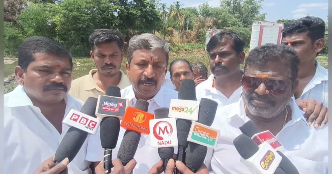 பழனி சண்முக நதியில் 'வீ தி லீடர்ஸ்' அமைப்பு சார்பாக 40 டன் குப்பைகள் அகற்றம்: தொடர்ந்து சுத்தம் செய்யும் பணியில் சமூக ஆர்வலர்கள் ஆர்வம்!
